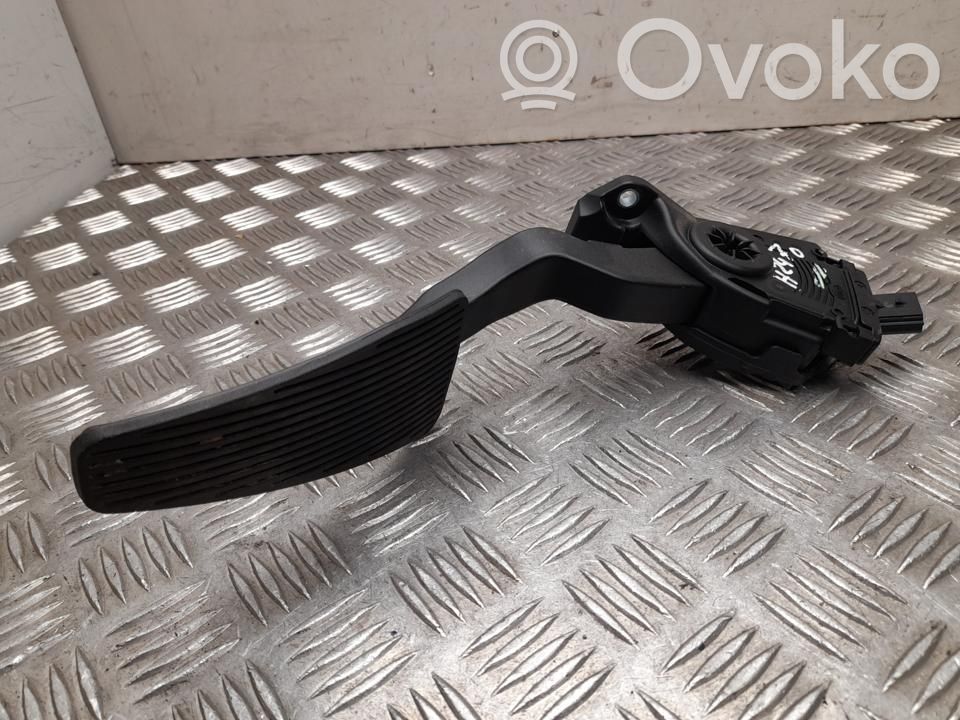 Dodge RAM Akceleratoriaus pedalas 