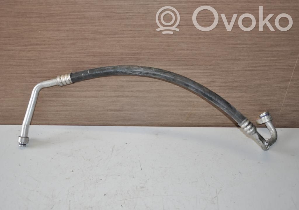 Audi A5 8T 8F Ilmastointilaitteen putki (A/C) 