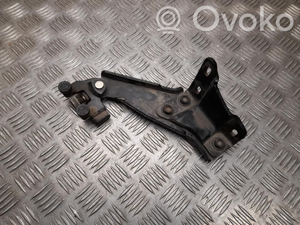 Volkswagen Caddy Rear door upper hinge 