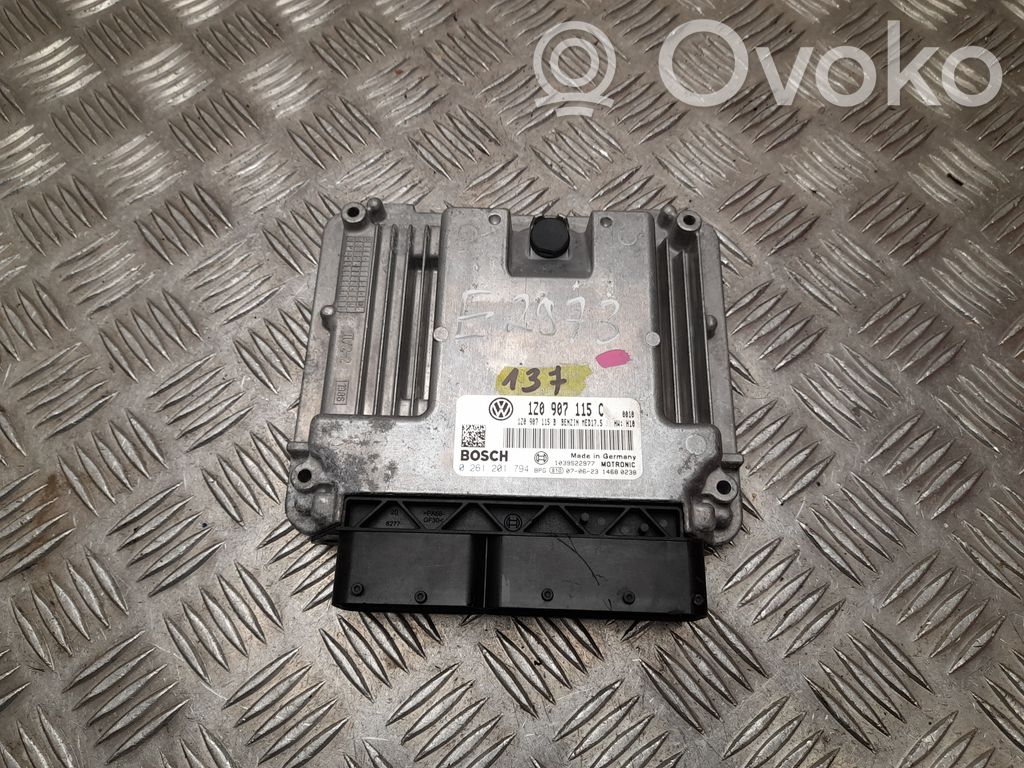Skoda Octavia Mk2 (1Z) Engine control unit/module 