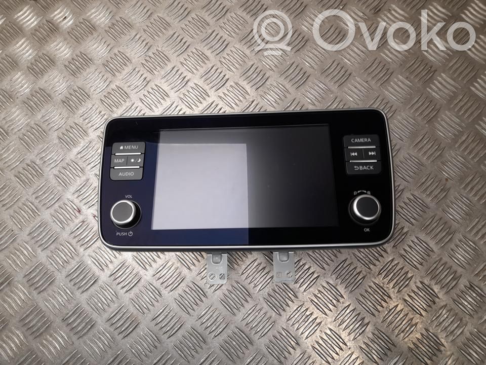 Nissan Leaf II (ZE1) Panel / Radioodtwarzacz CD/DVD/GPS 