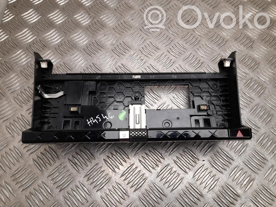 Citroen DS7 Crossback Radio/GPS head unit trim 