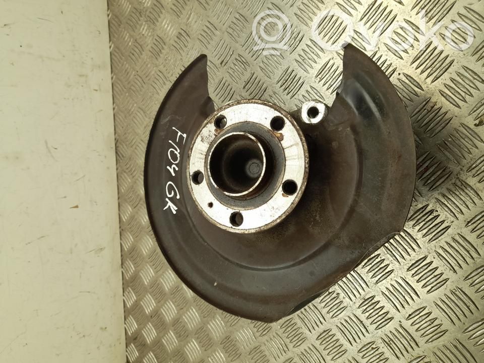Volvo XC40 Cubo de rueda trasera 