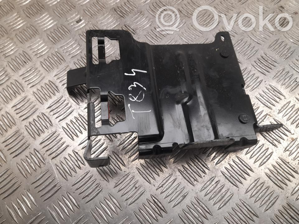 Opel Astra L Engine mounting bracket