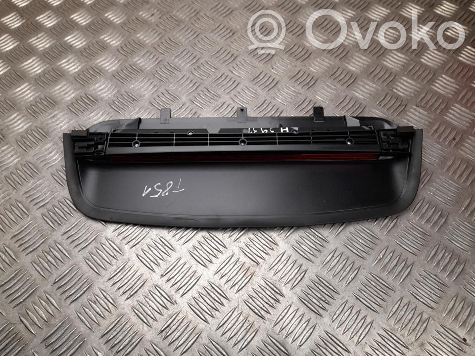 Mercedes-Benz A W177 Kolmas/lisäjarruvalo 