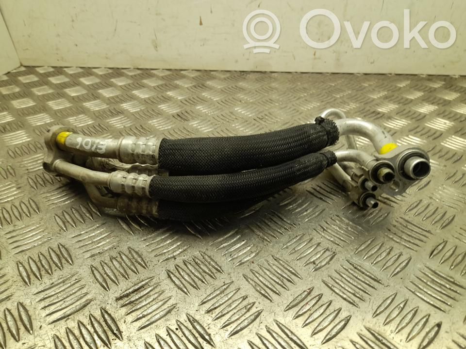 Tesla Model 3 Ilmastointilaitteen putki (A/C) 