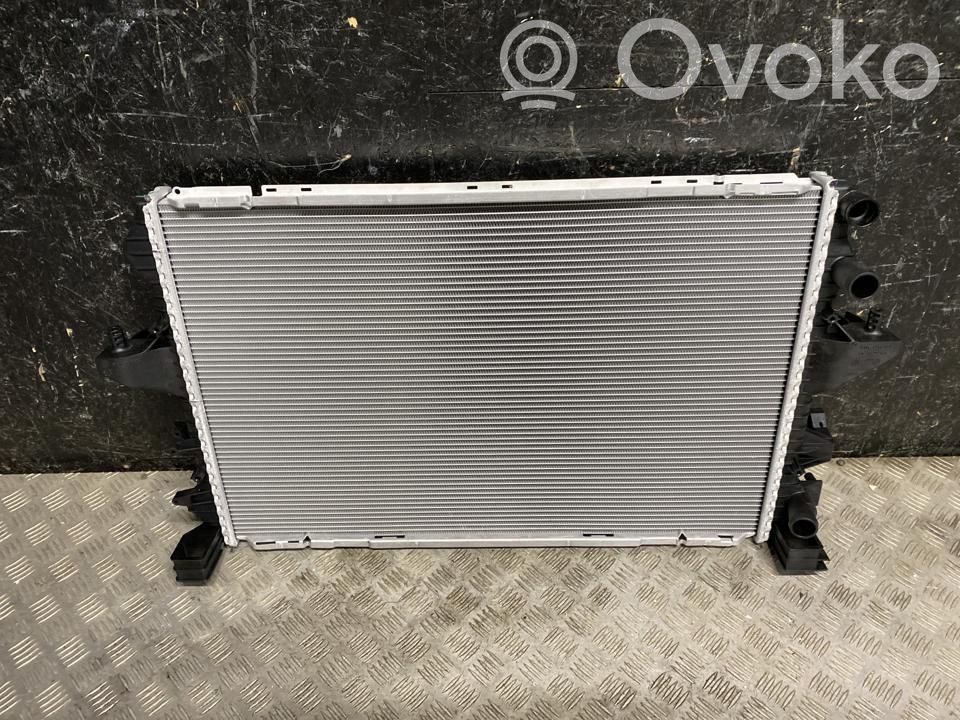 Audi Q7 4L Jäähdyttimen lauhdutin 