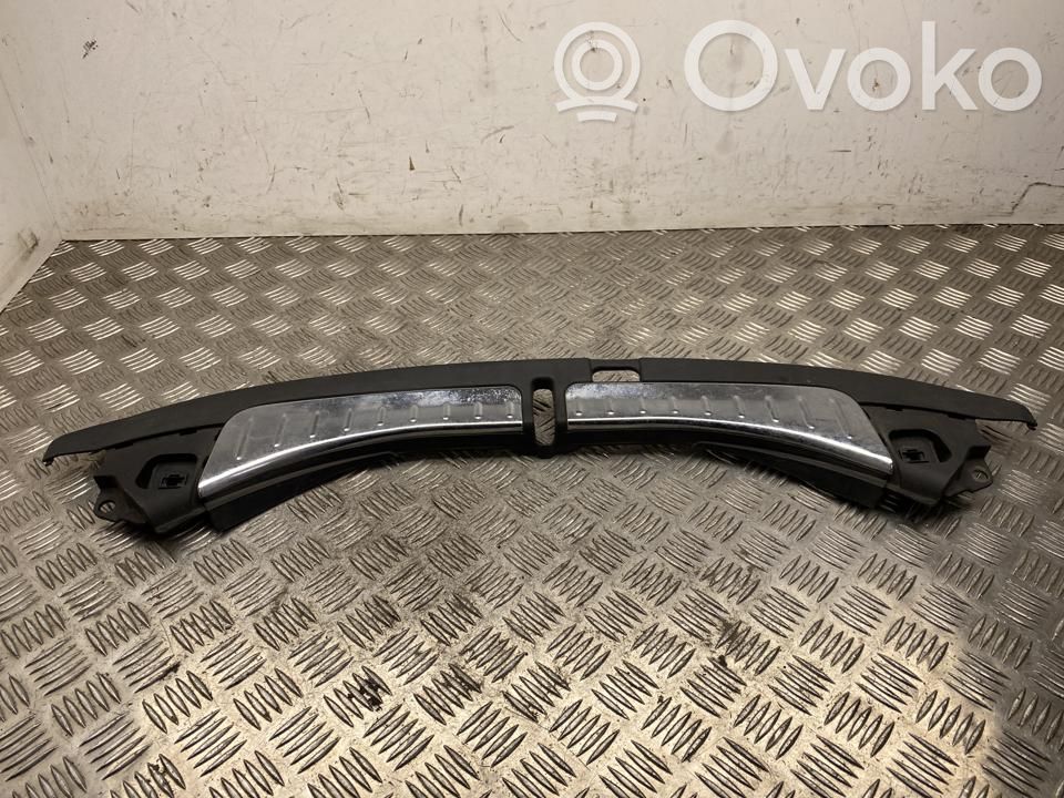 Tesla Model S Tailgate/boot lid lock trim 