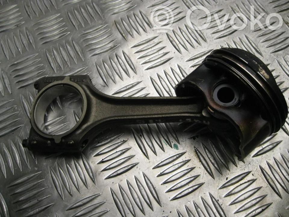 Audi A4 S4 B8 8K Piston with connecting rod 