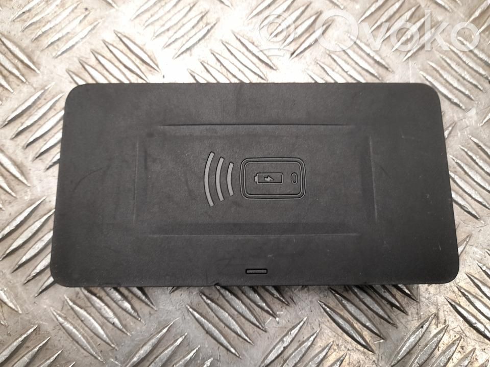 BMW 3 G20 G21 Wireless charging module 