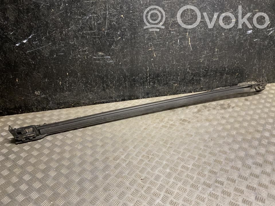 Mazda MX-30 Front sill (body part) 