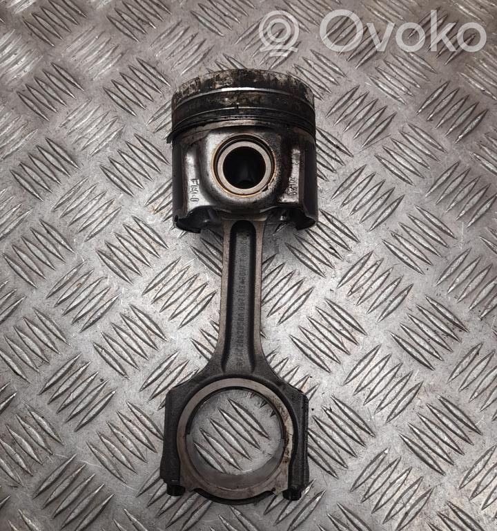 Ford Ranger Piston with connecting rod 