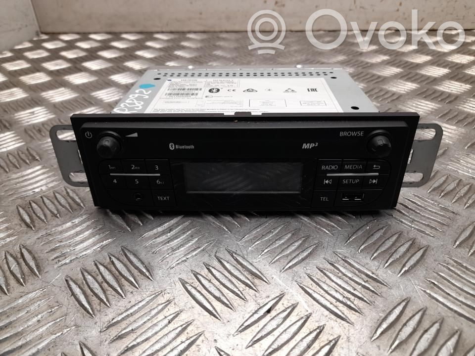 Renault Master III Panel / Radioodtwarzacz CD/DVD/GPS