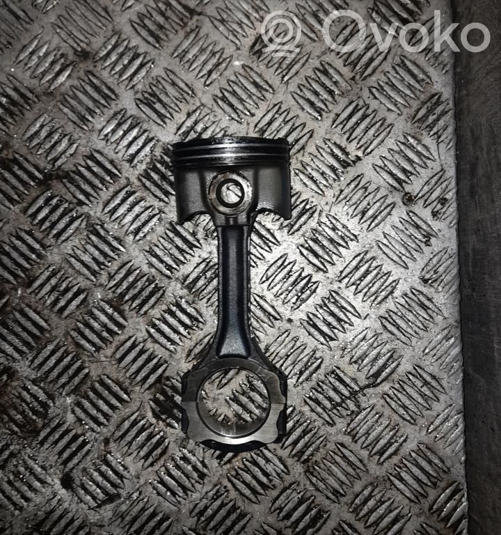 Mercedes-Benz GLE W167 Piston cu bielă 