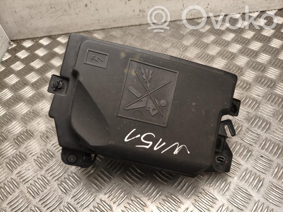 Renault Clio V Juego de caja de fusibles 