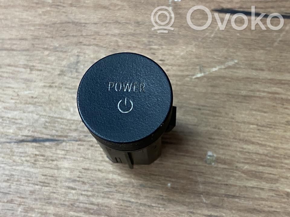 Renault Megane E-Tech Interruptor de encendido/apagado del motor 