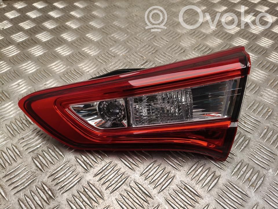 Toyota Yaris Luci posteriori 