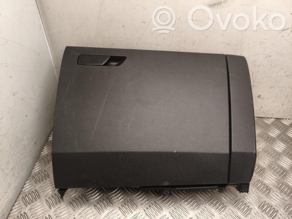 Handschuhfach komplett   5FB857563A,H9609