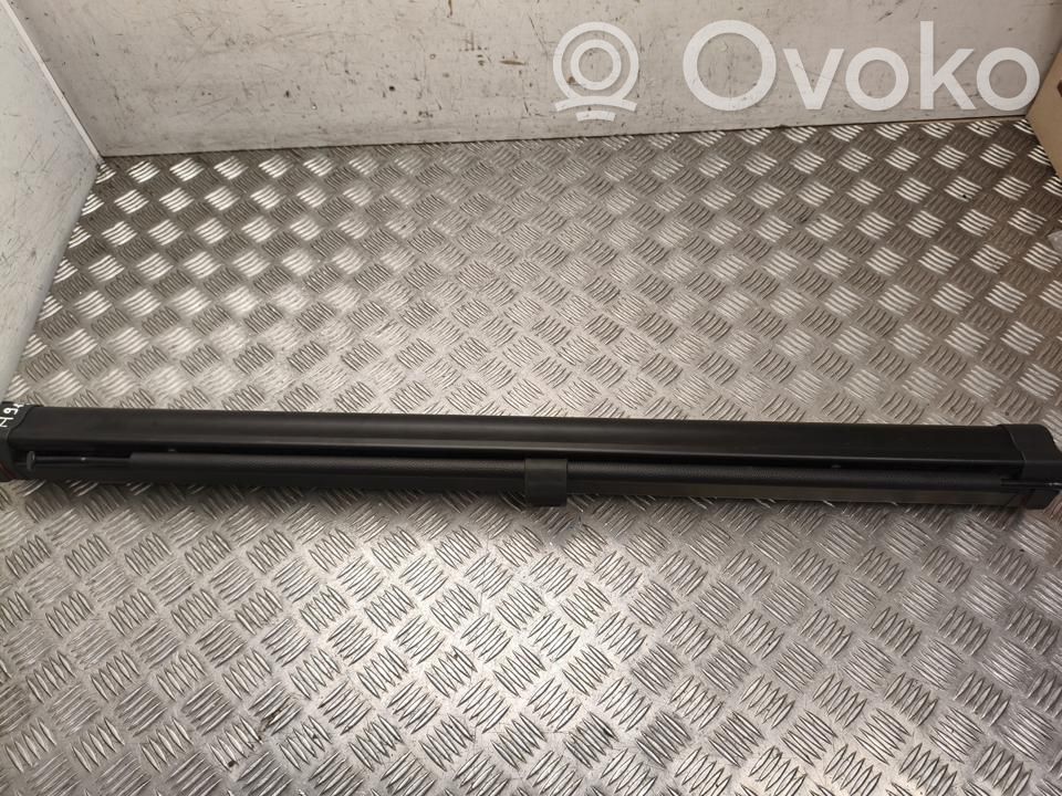 Volkswagen Golf III Tavarahyllyn kansi