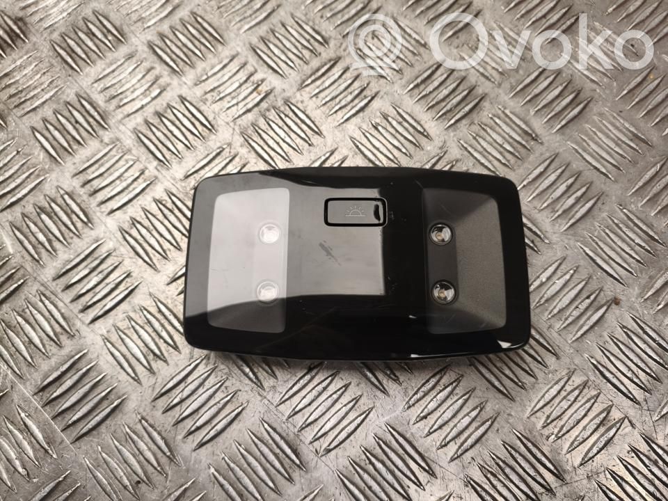 Lexus LBX Etuistuimen valo