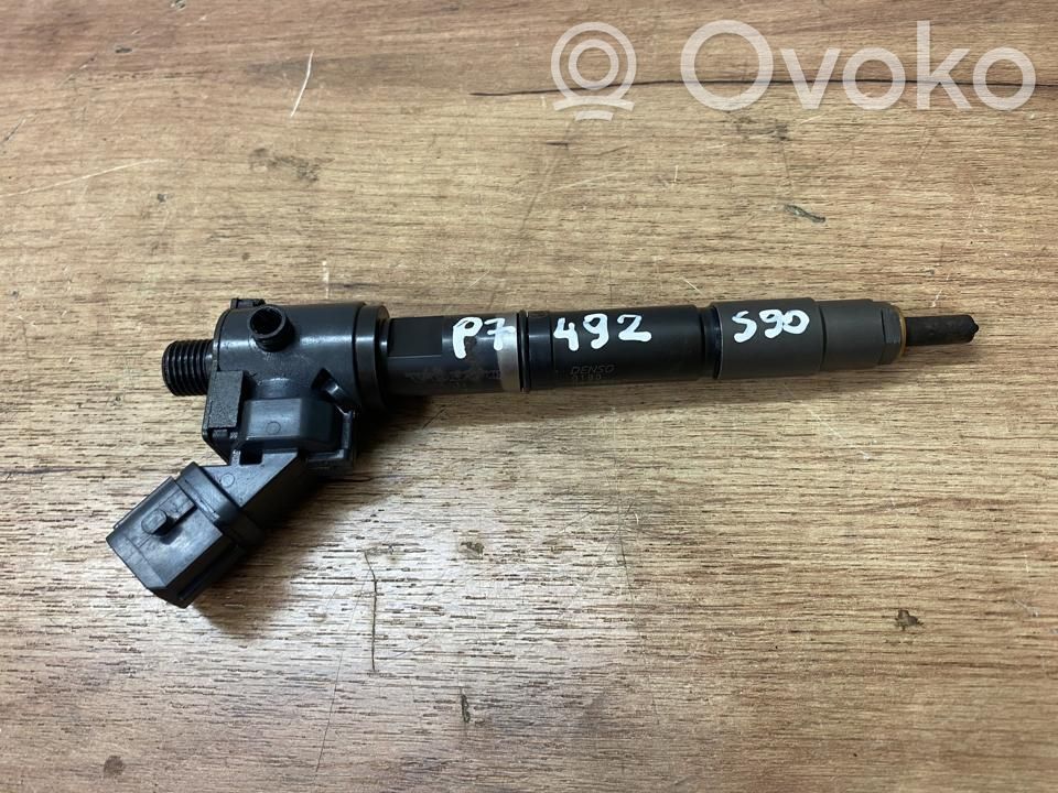 Volvo S90, V90 Polttoainesuutin