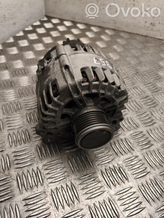 Volkswagen Touran III Generator/alternator