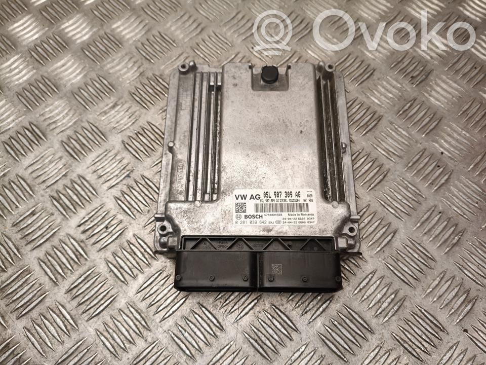 Volkswagen PASSAT B9 Engine control unit/module 