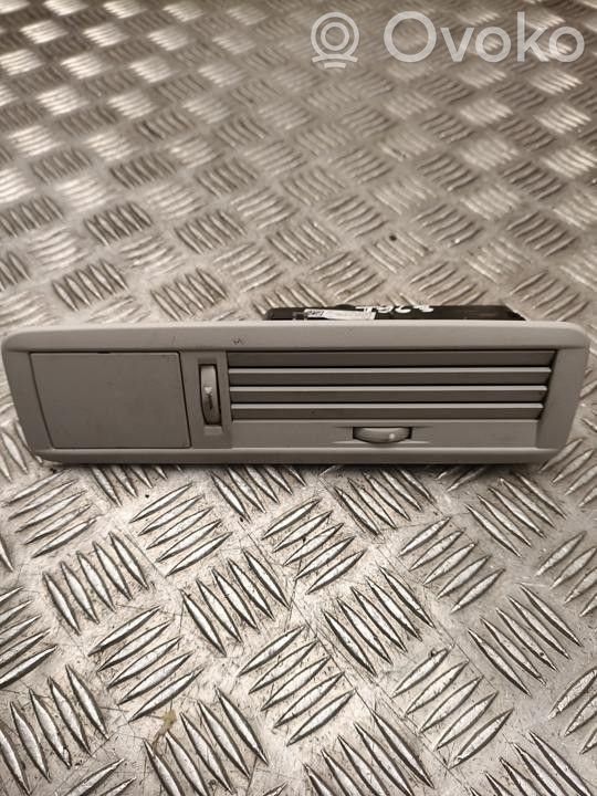 Mercedes-Benz Vito Viano W447 Rear air vent grill