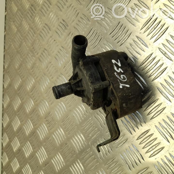 Tesla Model S Zirkulierungspumpe für Standheizung (Webasto)