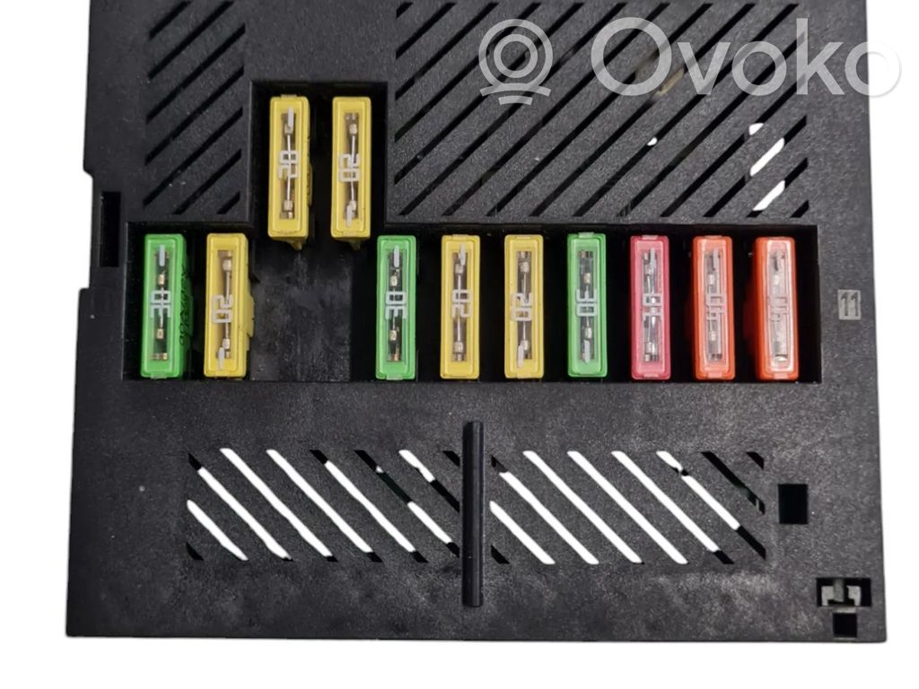 BMW 7 E65 E66 Fuse module 