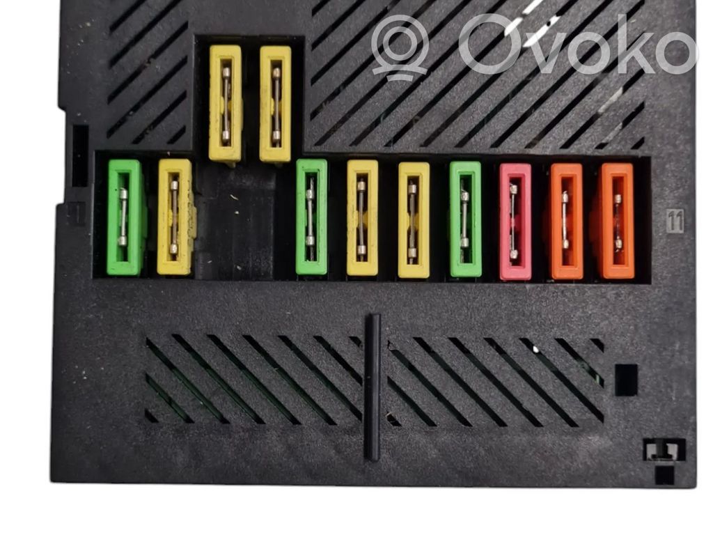 BMW 7 E65 E66 Fuse module 