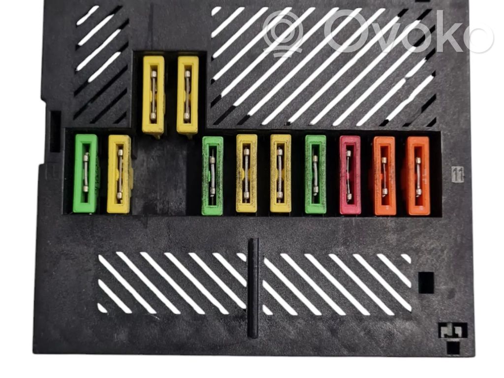 BMW 7 E65 E66 Fuse module 