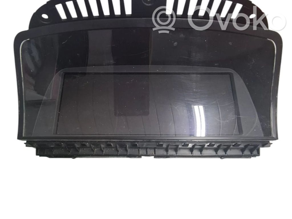 Screen/display/small screen   65826923