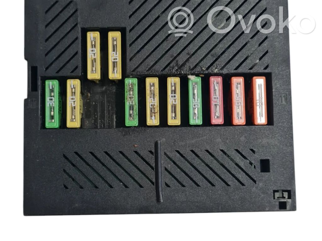 BMW 7 E65 E66 Fuse module 
