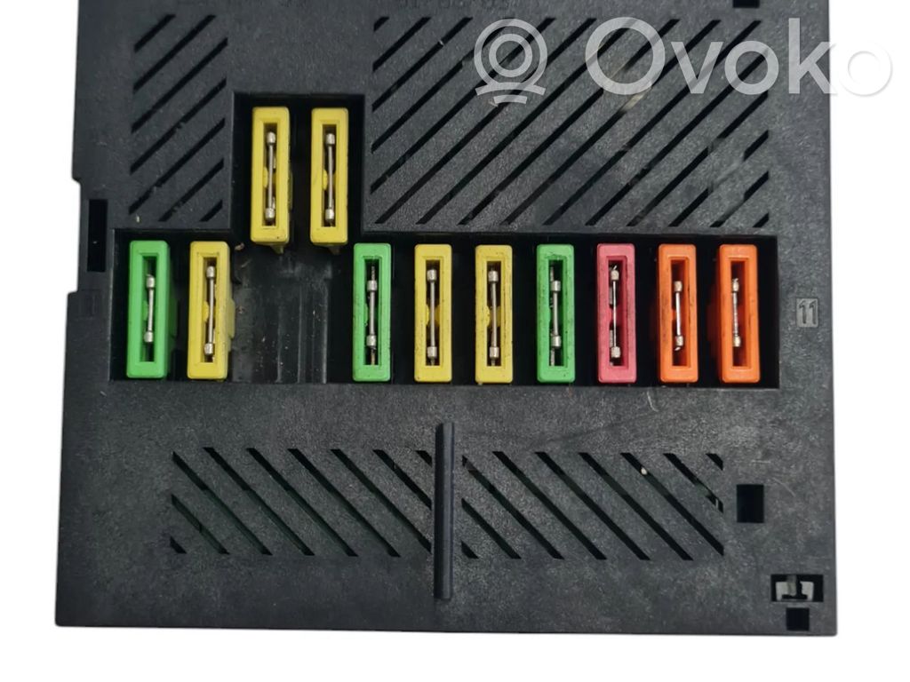 BMW 7 E65 E66 Fuse module 