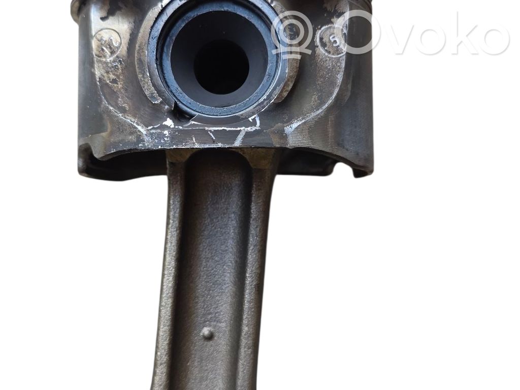 Tłok   M57D30TU