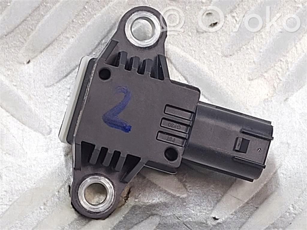 Mazda CX-5 Airbagsensor Crashsensor Drucksensor 