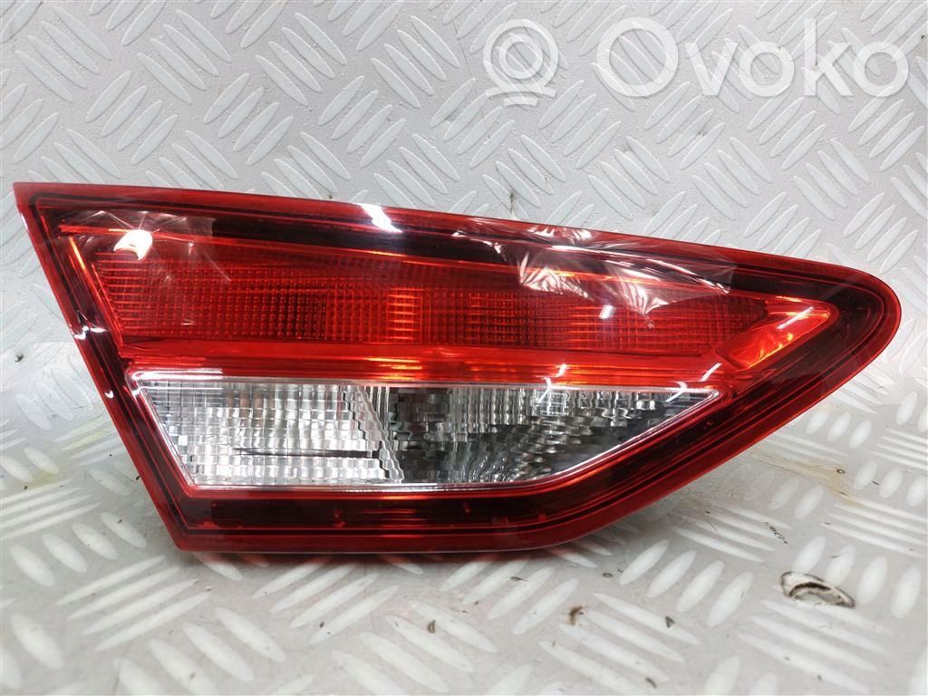 Seat Leon (5F) Lampy tylnej klapy bagażnika 