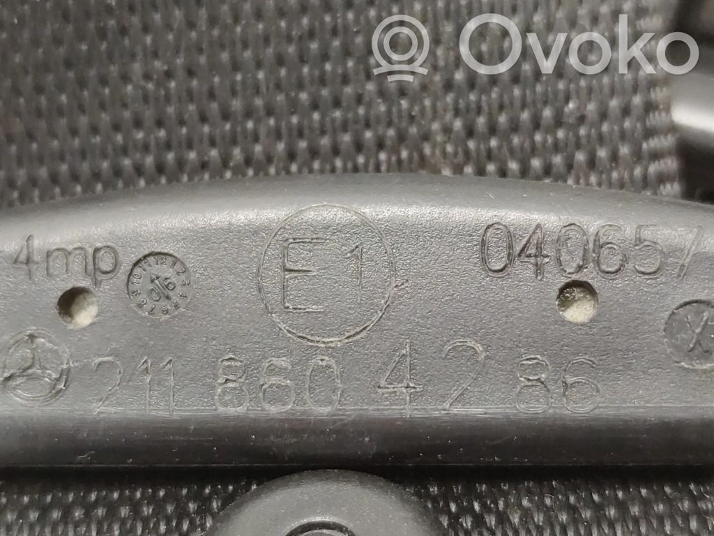 Mercedes-Benz E W211 Cinturón delantero 