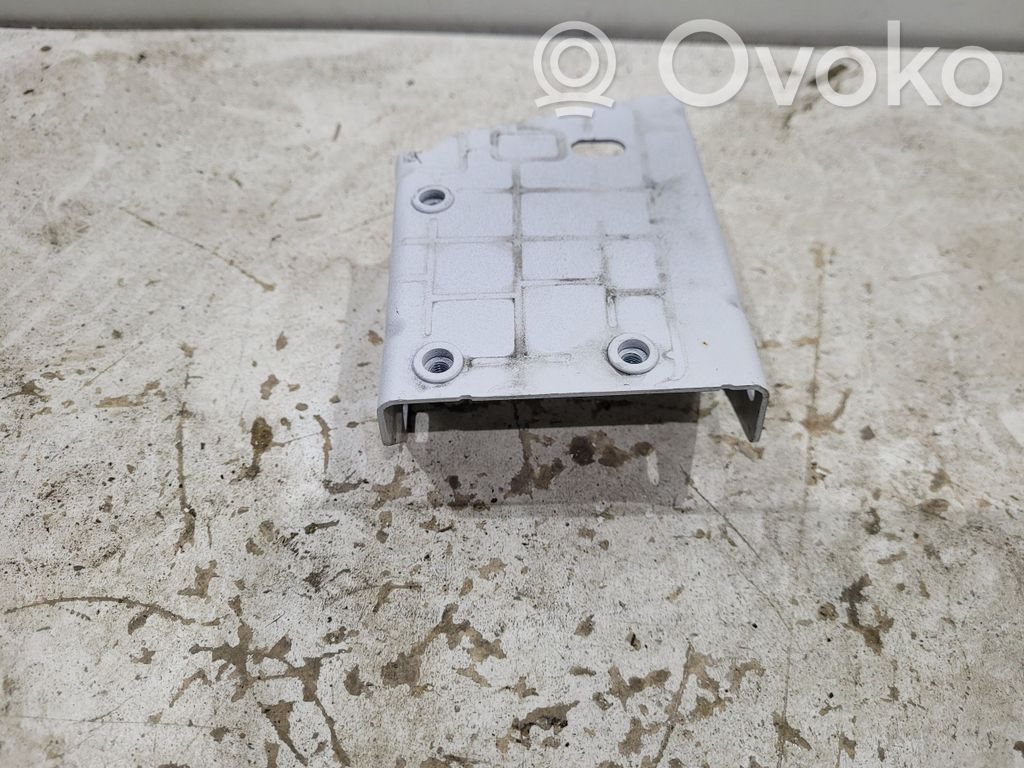 Volvo XC60 Front bumper mounting bracket 