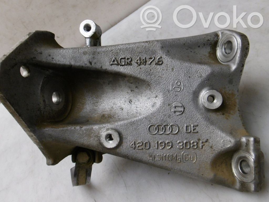 Audi R8 42 Engine mount bracket 