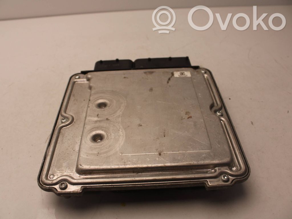 Audi A4 S4 B8 8K Engine control unit/module 