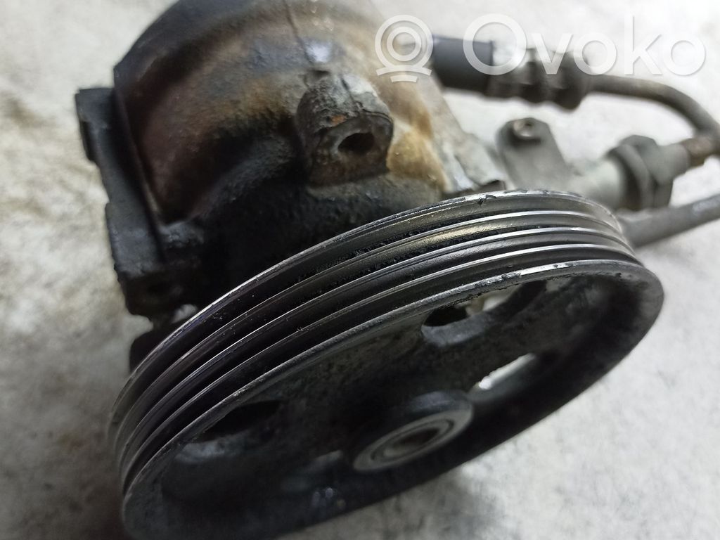 Renault Clio II Ohjaustehostimen pumppu 