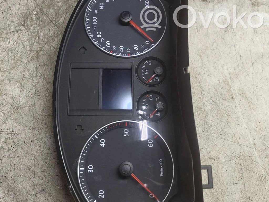 Volkswagen Golf V Licznik / Prędkościomierz 