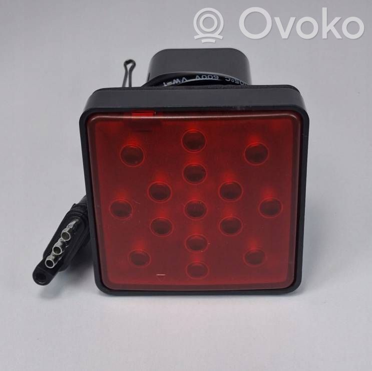 Luz de freno adicional/tercera