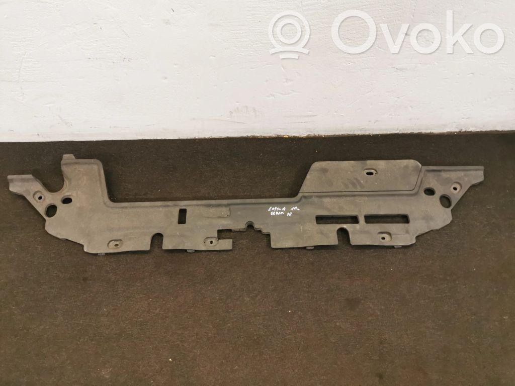 Toyota Corolla E140 E150 Radiatoru dekoratīvā apdare 