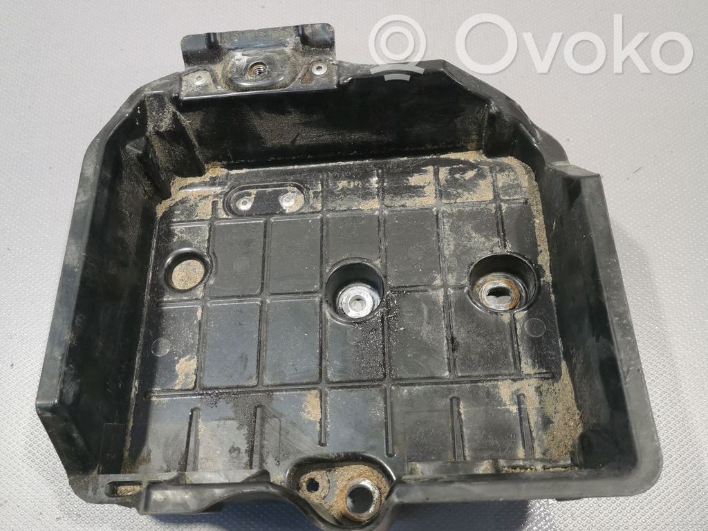 Toyota Corolla E210 E21 Akun alusta 
