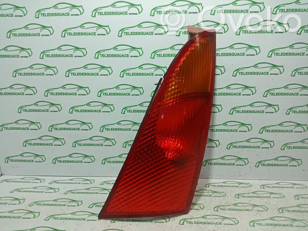 Ford Focus Lampă spate în caroserie 