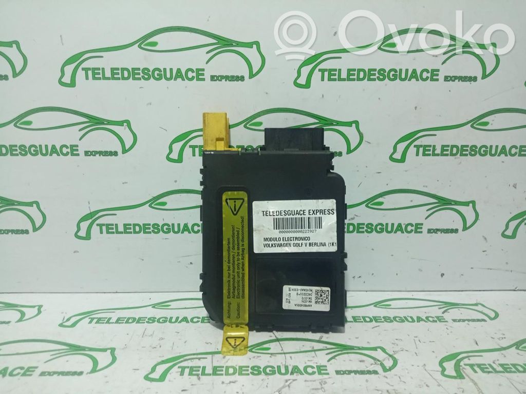 Volkswagen Golf V Calculateur moteur ECU 