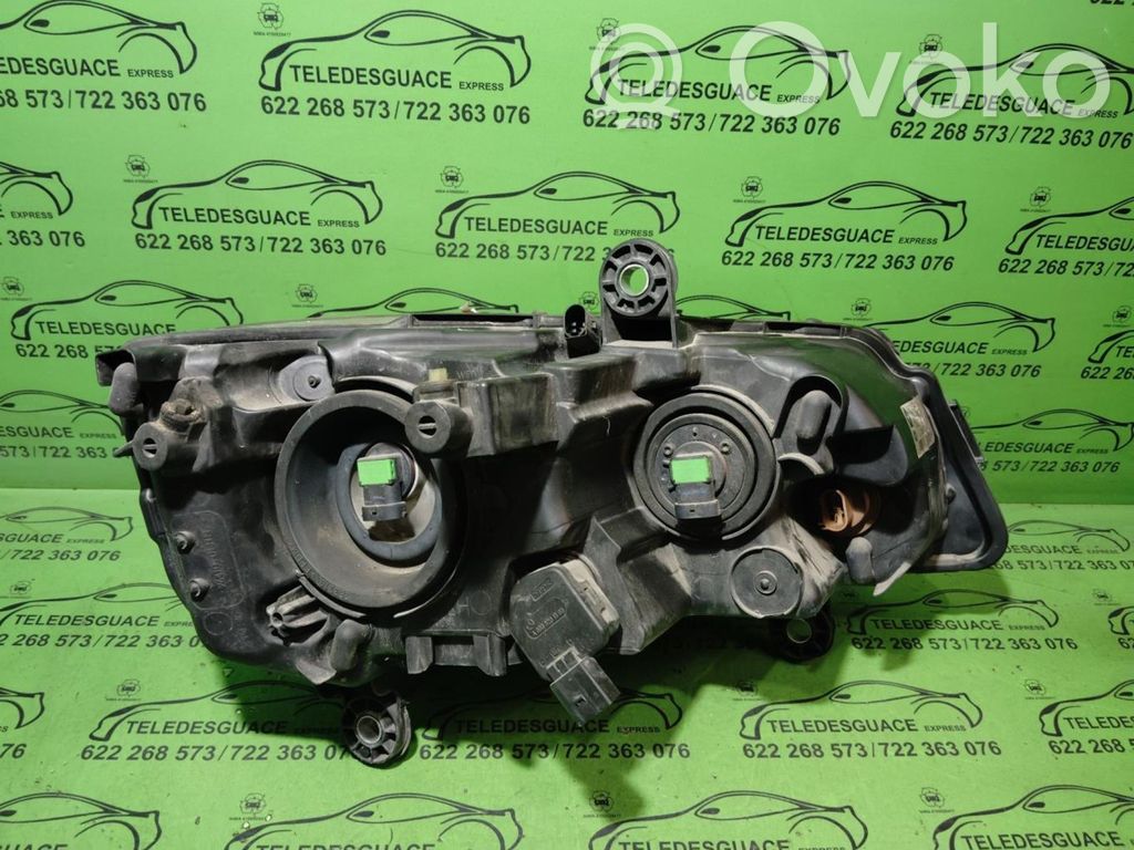 Chrysler Grand Voyager V Lampa przednia 